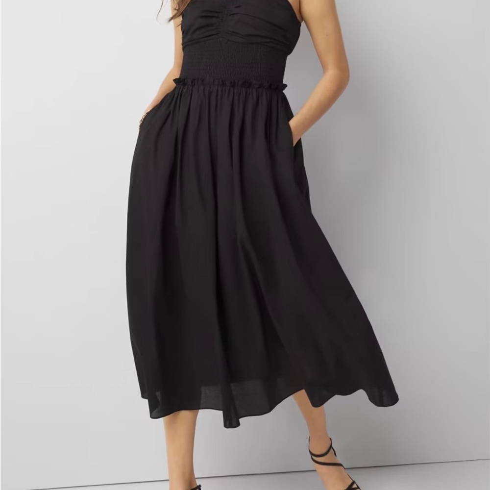 Elegant Black Poplin Halter Dress - Picture 2 of 9
